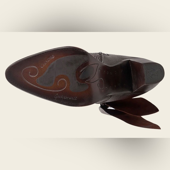 NIB Cuadra Genuine Leather Ankle Boot - Picture 7 of 7